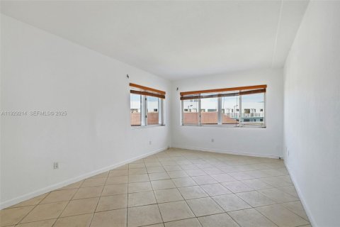 Condominio en alquiler en Miami Beach, Florida, 1 dormitorio, 62.62 m2 № 1989146 - foto 12