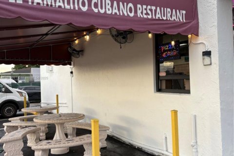 Commercial property in Hialeah, Florida № 1929010 - photo 19