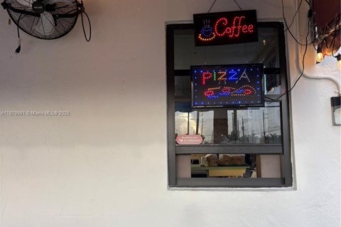 Commercial property in Hialeah, Florida № 1929010 - photo 26