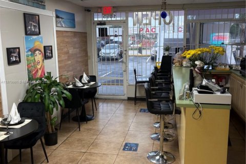 Commercial property in Hialeah, Florida № 1929010 - photo 24