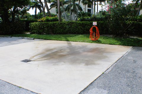 Condo in North Palm Beach, Florida, 3 bedrooms  № 1103484 - photo 1