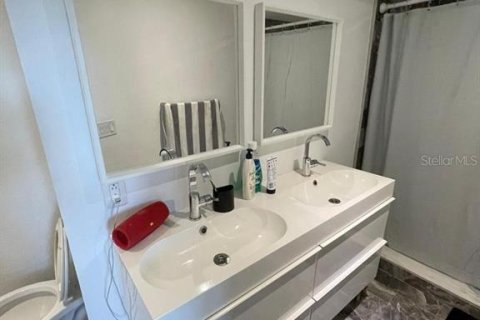 Condominio en venta en Orlando, Florida, 2 dormitorios, 91.79 m2 № 2142509 - foto 11