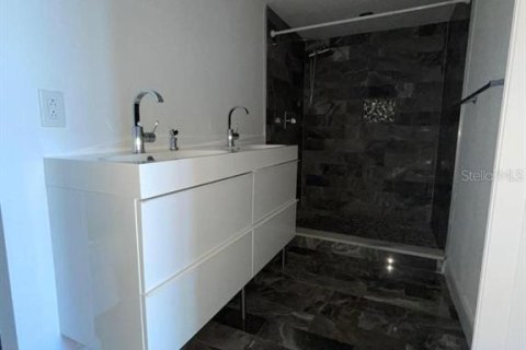 Condominio en venta en Orlando, Florida, 2 dormitorios, 91.79 m2 № 2142509 - foto 17