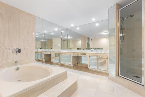 Снять в аренду кондоминиум в Холливуд, Флорида 2 спальни, 173.54м2, № 1991936 - фото 23