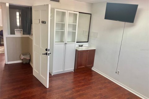 Commercial property in Tampa, Florida 280.01 sq.m. № 1535217 - photo 20