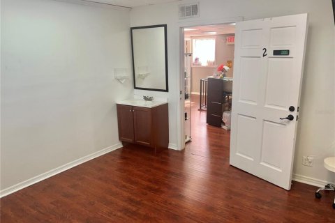 Commercial property in Tampa, Florida 280.01 sq.m. № 1535217 - photo 28