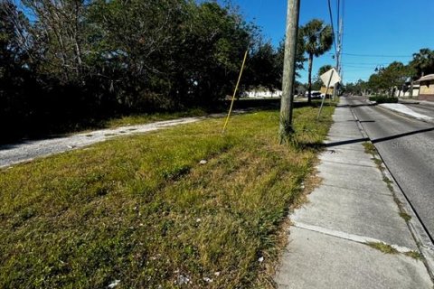 Terreno en venta en Clearwater, Florida № 1564677 - foto 1