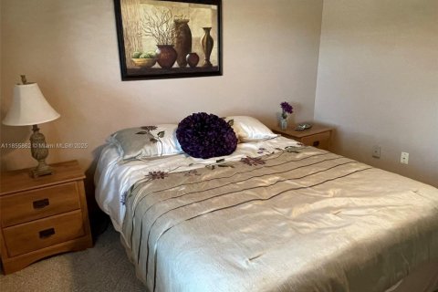 Condo in Tamarac, Florida, 2 bedrooms  № 1960363 - photo 18