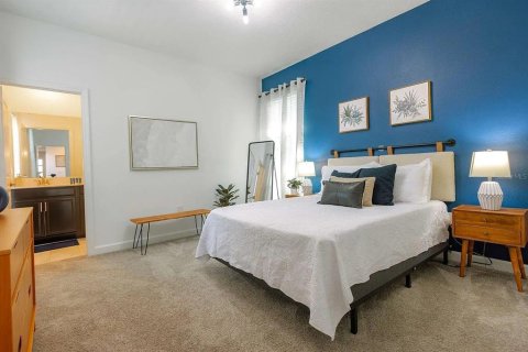 Casa en venta en Kissimmee, Florida, 5 dormitorios, 278.34 m2 № 2123713 - foto 12