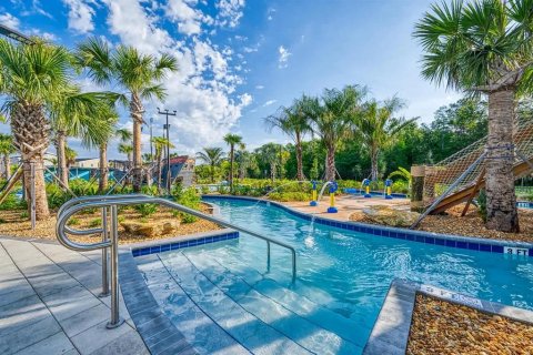 Casa en venta en Kissimmee, Florida, 5 dormitorios, 278.34 m2 № 2123713 - foto 26