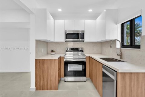 Casa en alquiler en Delray Beach, Florida, 2 dormitorios, 90.3 m2 № 2057422 - foto 7