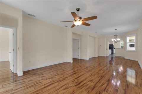House in Kissimmee, Florida 2 bedrooms, 143.35 sq.m. № 2203037 - photo 4