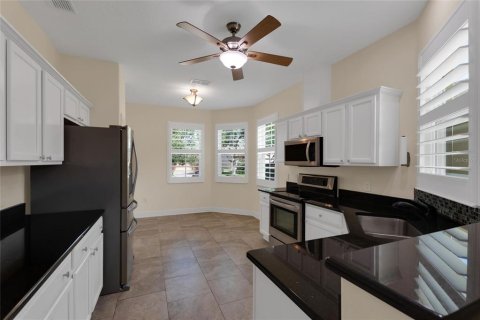 House in Kissimmee, Florida 2 bedrooms, 143.35 sq.m. № 2203037 - photo 8