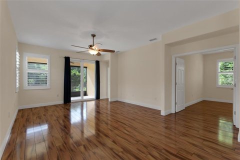 House in Kissimmee, Florida 2 bedrooms, 143.35 sq.m. № 2203037 - photo 5