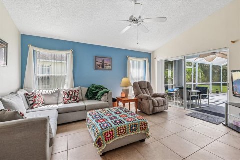 Villa ou maison à vendre à Clermont, Floride: 4 chambres, 176.24 m2 № 2418791 - photo 5