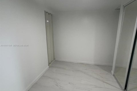 Villa ou maison à vendre à Miramar, Floride: 3 chambres, 130.71 m2 № 2005039 - photo 18