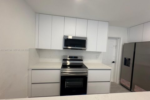 Villa ou maison à vendre à Miramar, Floride: 3 chambres, 130.71 m2 № 2005039 - photo 25