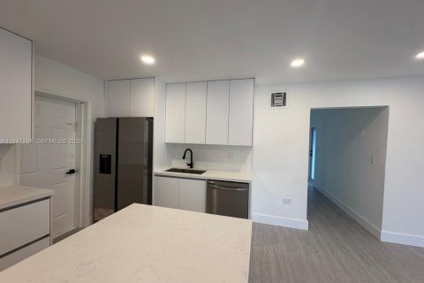 Villa ou maison à vendre à Miramar, Floride: 3 chambres, 130.71 m2 № 2005039 - photo 3