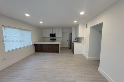 Villa ou maison à vendre à Miramar, Floride: 3 chambres, 130.71 m2 № 2005039 - photo 5