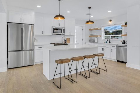 Casa en venta en Sarasota, Florida, 4 dormitorios, 161.19 m2 № 1676013 - foto 11