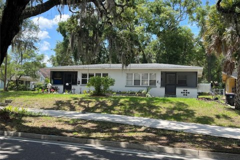 Propiedad comercial en Orlando, Florida 2 dormitorios, 120.77 m2 № 2114147