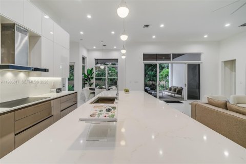 Купить виллу или дом в Бискейн-Парк, Флорида 4 спальни, 290.13м2, № 2043459 - фото 13