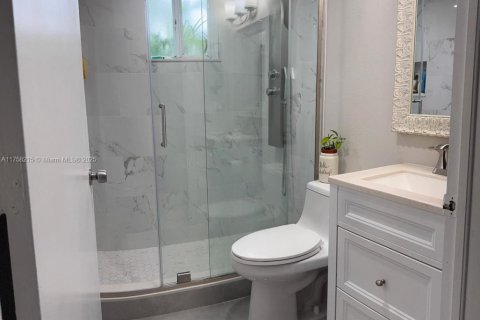 Touwnhouse à vendre à Miami, Floride: 3 chambres, 116.13 m2 № 1860304 - photo 19