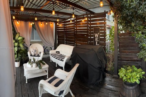 Touwnhouse à vendre à Miami, Floride: 3 chambres, 116.13 m2 № 1860304 - photo 22