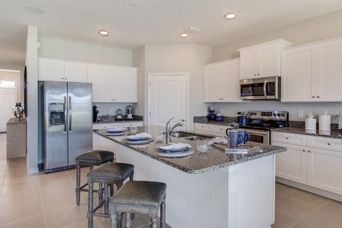 House in Lakewood Ranch, Florida 4 bedrooms, 188.96 sq.m. № 1829705 - photo 3