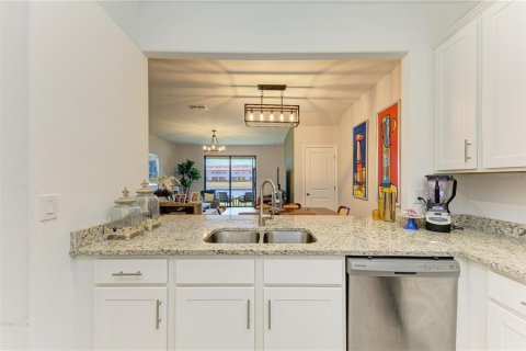 Townhouse in Bradenton, Florida 3 bedrooms, 178.84 sq.m. № 2213705 - photo 16