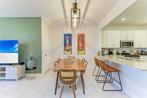 Townhouse in Bradenton, Florida 3 bedrooms, 178.84 sq.m. № 2213705 - photo 13