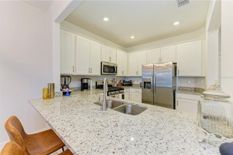 Townhouse in Bradenton, Florida 3 bedrooms, 178.84 sq.m. № 2213705 - photo 14