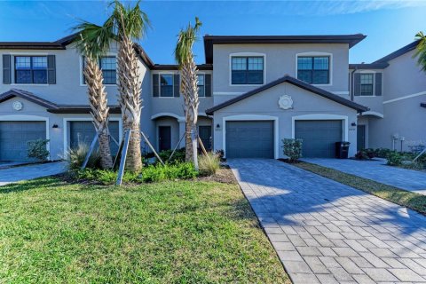 Townhouse in Bradenton, Florida 3 bedrooms, 178.84 sq.m. № 2213705 - photo 3
