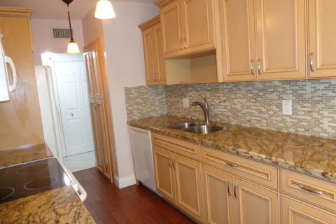 Condo in Boca Raton, Florida, 2 bedrooms  № 2261473 - photo 4