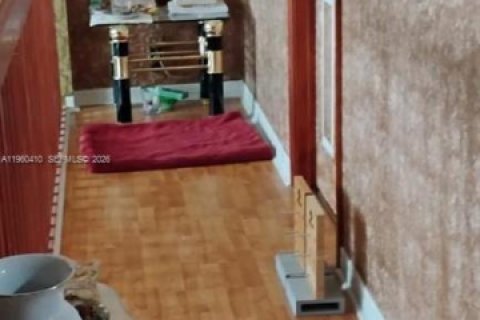 Villa ou maison à vendre à Sunrise, Floride: 3 chambres, 209.68 m2 № 2023460 - photo 6