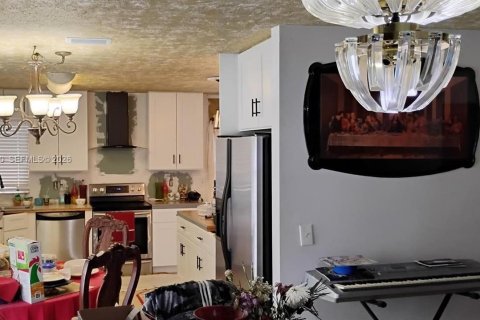 Villa ou maison à vendre à Sunrise, Floride: 3 chambres, 209.68 m2 № 2023460 - photo 3