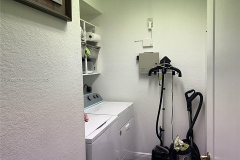 Copropriété à vendre à Doral, Floride: 3 chambres, 231.33 m2 № 1968127 - photo 23