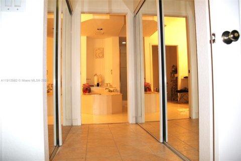 Copropriété à vendre à Doral, Floride: 3 chambres, 231.33 m2 № 1968127 - photo 19