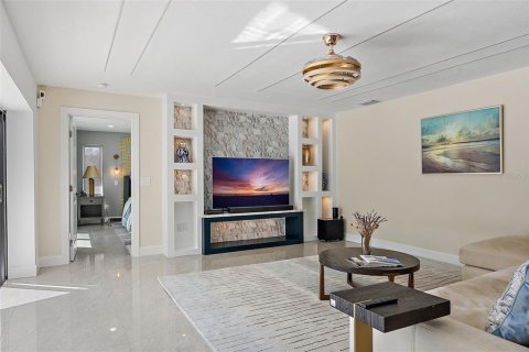 Casa en venta en Saint Petersburg, Florida, 5 dormitorios, 258.73 m2 № 1566067 - foto 6