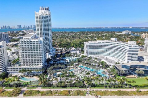 Кондоминиум с 1 спальней в Майами-Бич, Флорида № 2026318