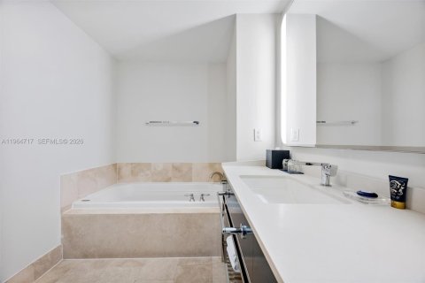 Купить кондоминиум в Майами-Бич, Флорида 1 спальня, 48.87м2, № 2026318 - фото 7