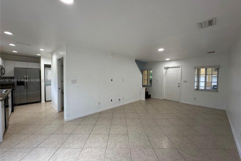 Townhouse in Hallandale Beach, Florida 3 bedrooms, 134.71 sq.m. № 1897914 - photo 6