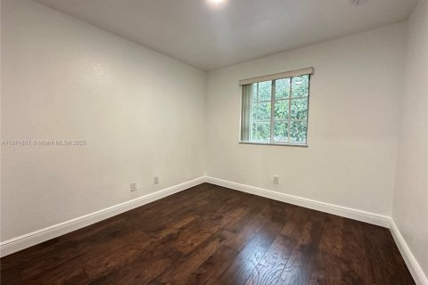 Townhouse in Hallandale Beach, Florida 3 bedrooms, 134.71 sq.m. № 1897914 - photo 21