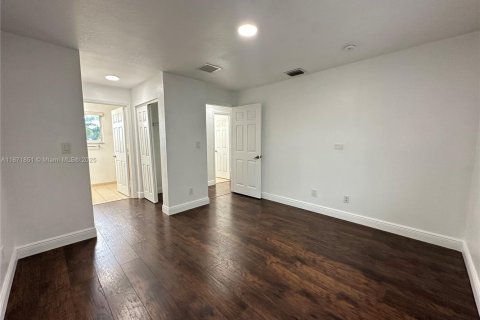 Townhouse in Hallandale Beach, Florida 3 bedrooms, 134.71 sq.m. № 1897914 - photo 26