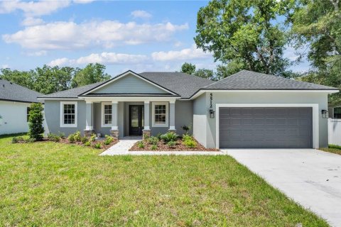 House in Lakeland, Florida 3 bedrooms, 183.48 sq.m. № 1815733 - photo 1