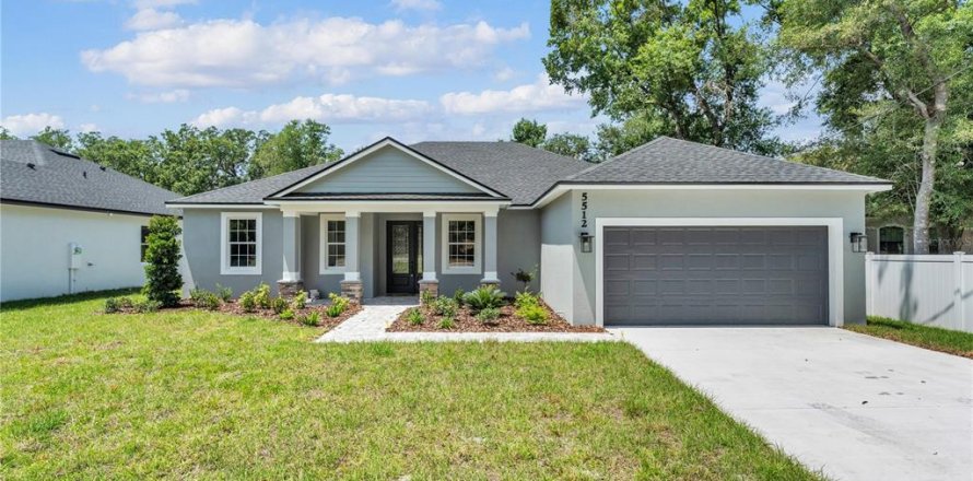 House in Lakeland, Florida 3 bedrooms, 183.48 sq.m. № 1815733