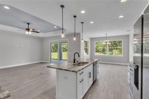 House in Lakeland, Florida 3 bedrooms, 183.48 sq.m. № 1815733 - photo 10