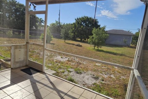 Villa ou maison à vendre à Port St. Lucie, Floride: 3 chambres, 89.19 m2 № 2024076 - photo 18