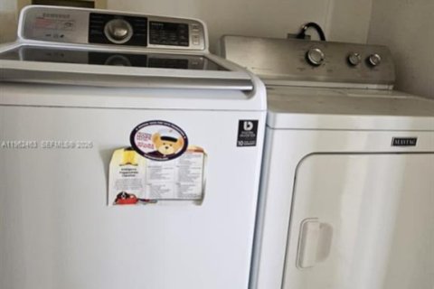 Villa ou maison à vendre à Port St. Lucie, Floride: 3 chambres, 89.19 m2 № 2024076 - photo 14