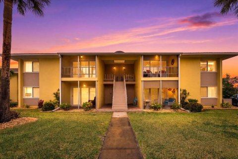Condo in Nokomis, Florida, 2 bedrooms  № 2121477 - photo 23